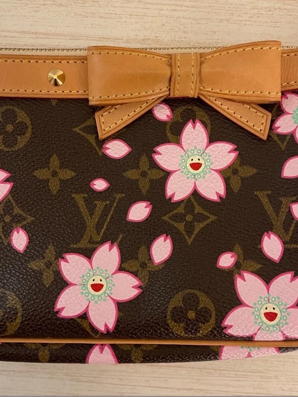 Takashi Murakami Louis Vuitton Cherry Blossom Pochette - Picture 5 of 7
